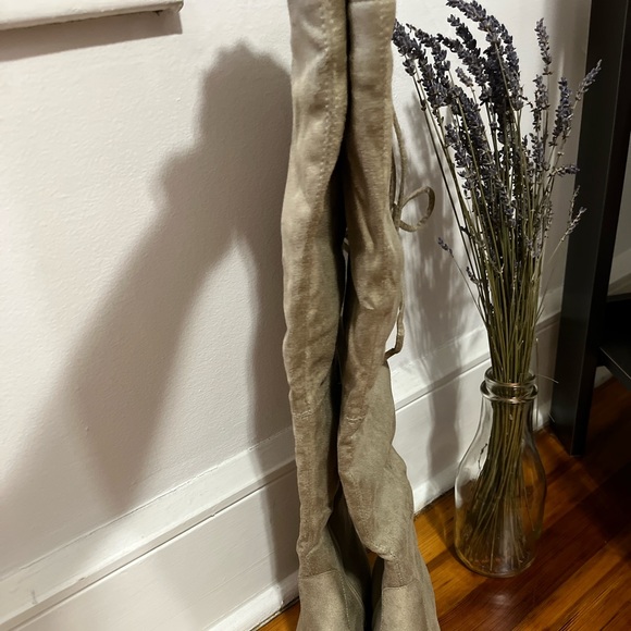 JOURNEE COLLECTION - MOUNT WIDE CALF OVER-THE-KNEE BOOT - Picture 3 of 10